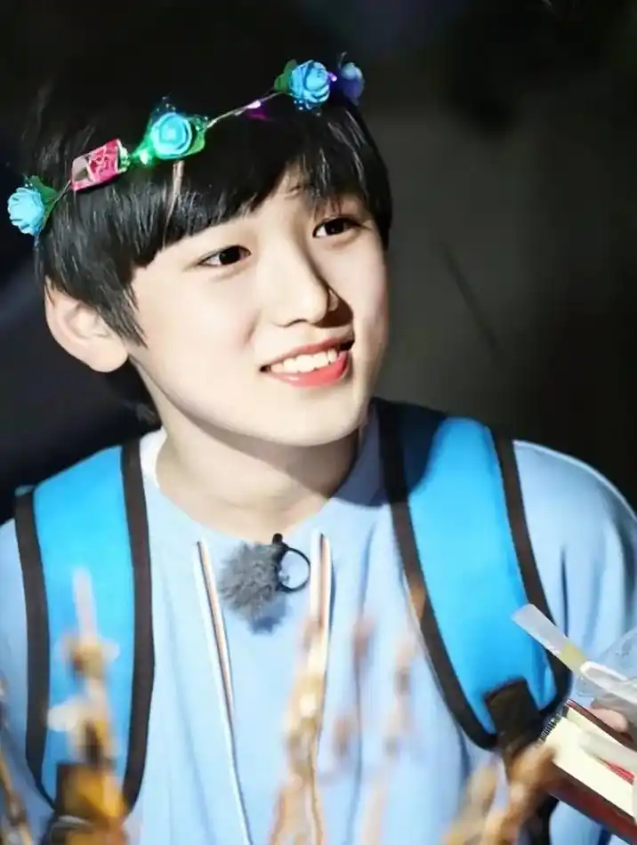 真的好喜欢小时候的轩轩呀宋亚轩