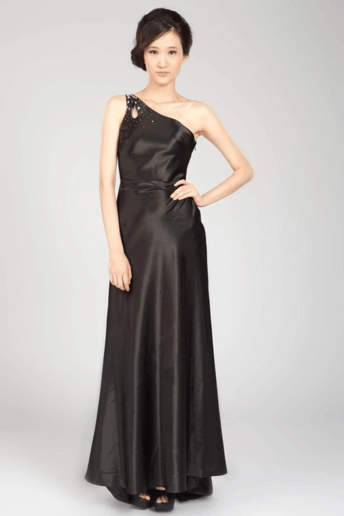 高贵黑色单肩简洁修身鱼尾齐地晚礼服