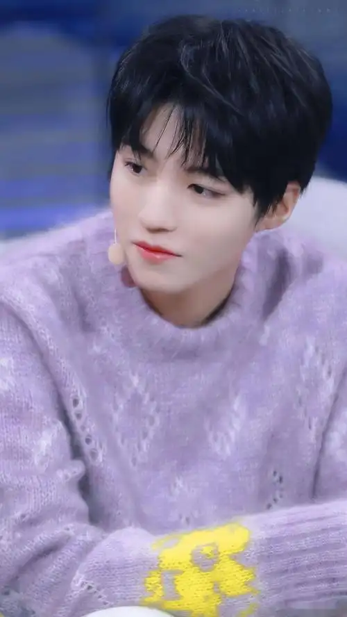 王俊凯毛衣合集 温暖你的冬天