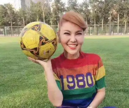 卸妆后的乌兰图雅照片,乌兰图雅真人生活照片图大全