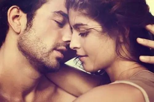 男人只要对女人感兴趣就应该有行动.