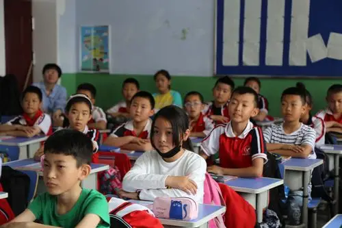 【力行实验】 外教进校园 助力学英语 体验新课堂