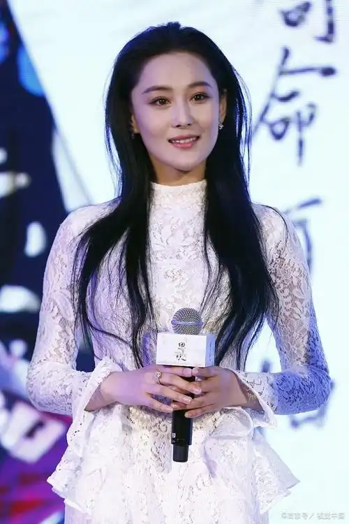 张馨予旧照曝光,完全没女神气质,一股浓浓的"风尘味"