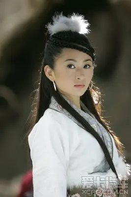 北影出身的杨蕊是张纪中的御用班底,尽管在《天龙八部》中的钟灵