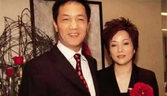 上海首富周正毅:入狱嫌热给每个牢房装空调,服刑16年