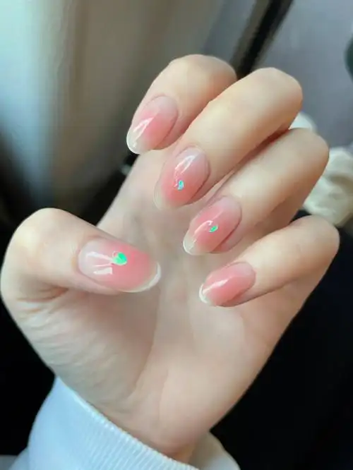 腮红美甲搬砖人的短甲也可以很好看