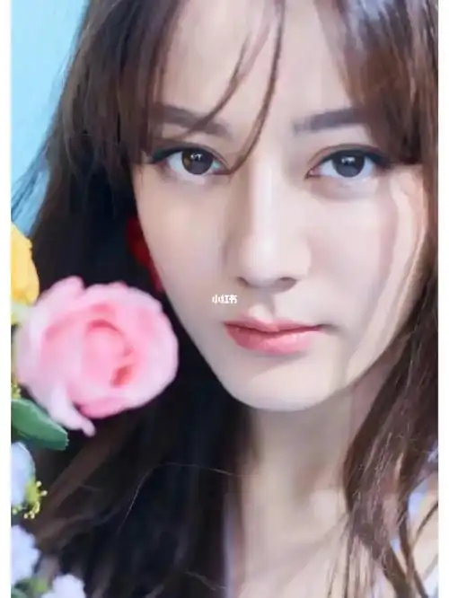 左滑帮迪丽热巴卸妆!