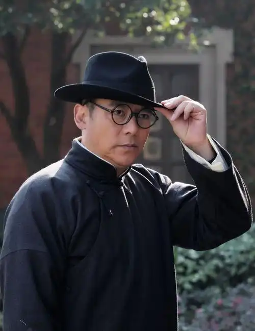 佟凡好戏连台大宋少年志催泪收官新作中共第一城热拍