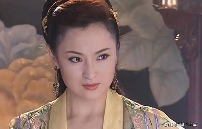 再看03版《天龙八部》:得亏是她演女主,不然真压不住这么多绝色_段正