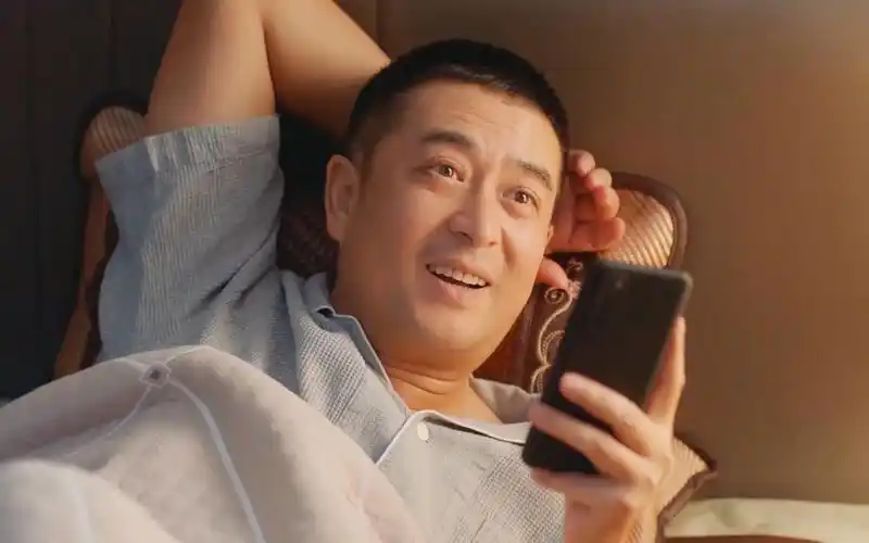 少年派张嘉译一个举动让闫妮当场崩溃网友隔着屏幕都闻到了