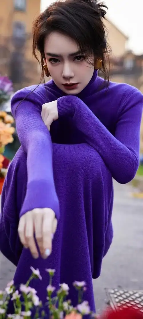 作为一位备受瞩目的美女,戚薇的壁纸照片成为了许多粉丝手机和电脑的