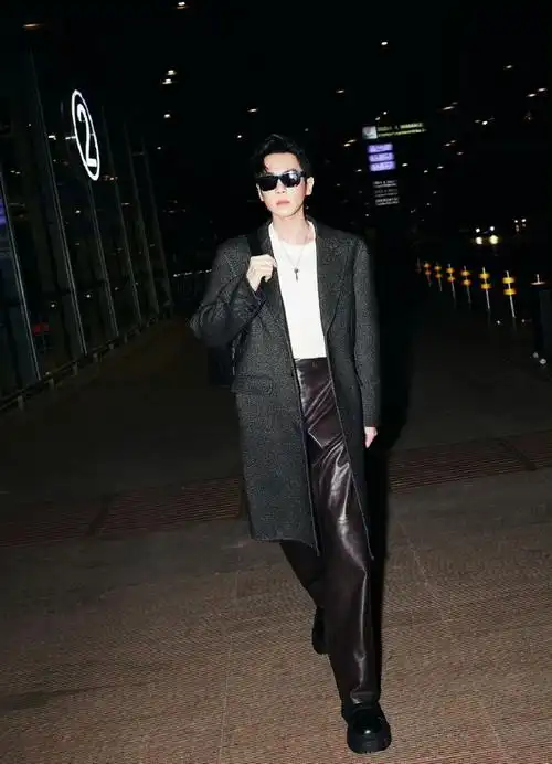 张若昀老钱穿搭##张若昀米兰老钱穿搭