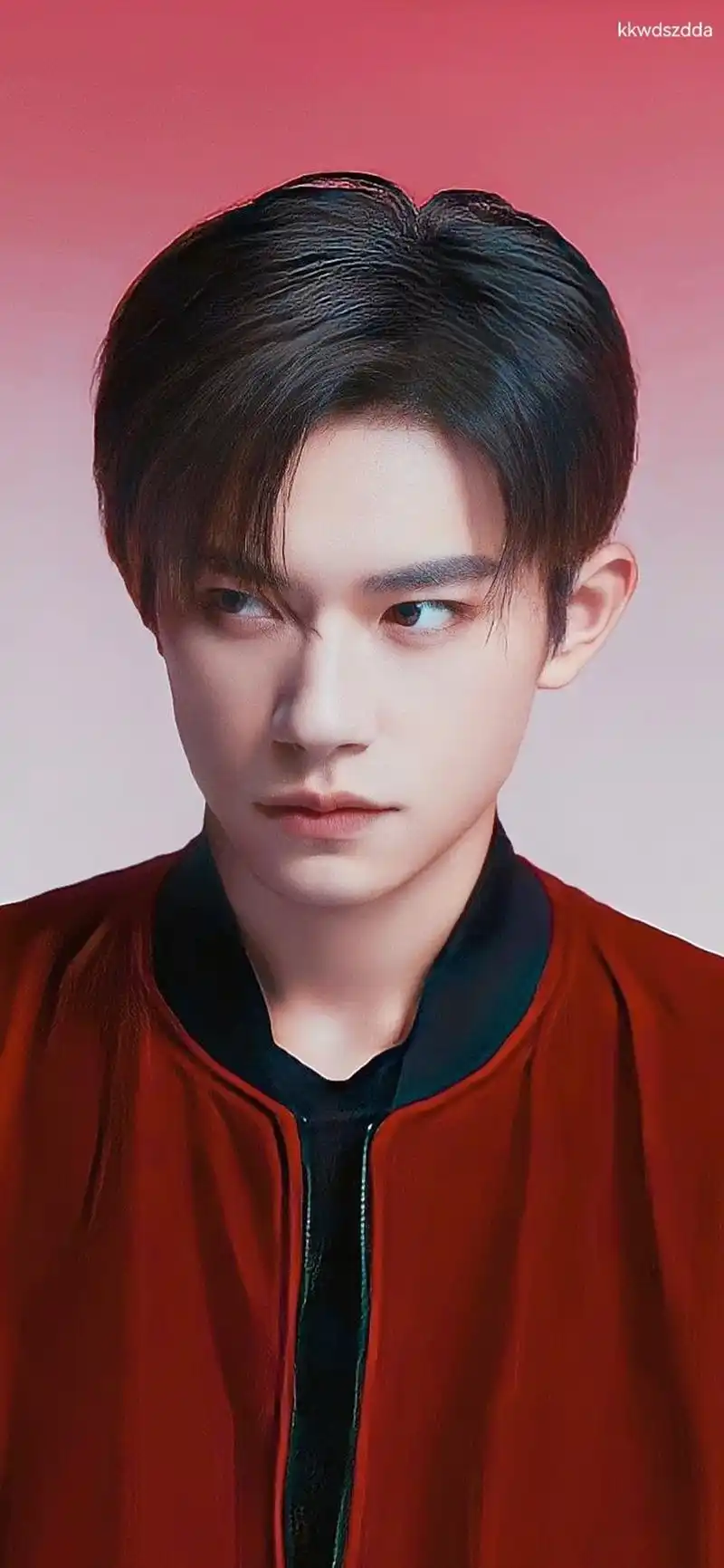 多彩壁纸734期|易烊千玺帅气写真壁纸 2021倒计时2天