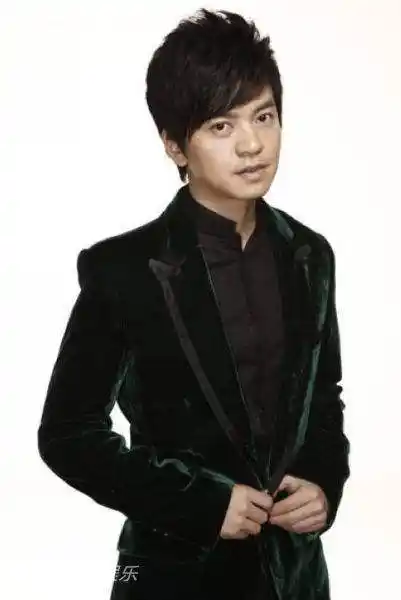 资料!李健个人资料及简历"相关信息"