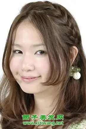 荷叶头发型,中长发编发发型