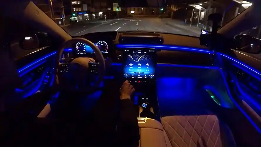 夜晚试驾全新奔驰s级amg-lines500,这内饰氛围灯太梦幻了吧