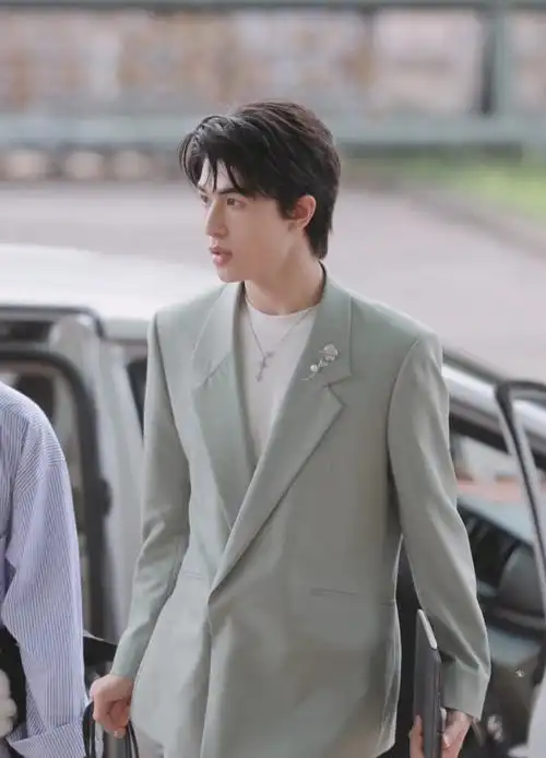 尹浩宇220605上班