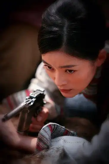 战旗首播反响好王媛可版女战士别有韵味