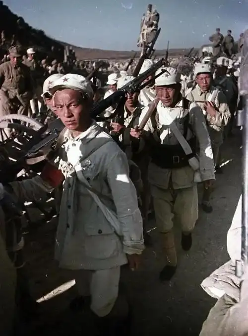 一组老照片,带我们回到解放战争的历史现场