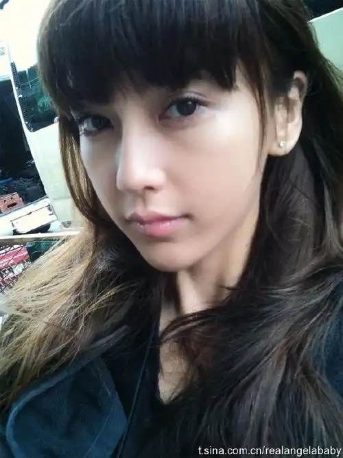 angelababy超话#杨颖#自拍一下,不玻璃心,求评价