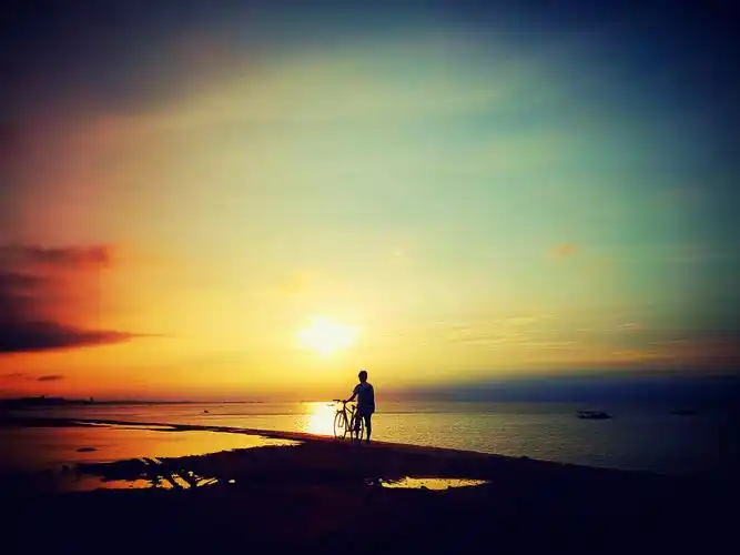 一个人的城市,温暖or孤单?