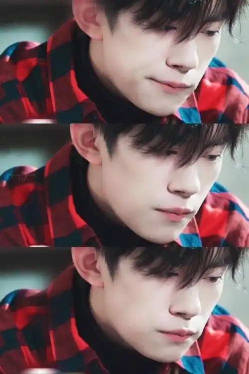 实力偶像易烊千玺三格壁纸一