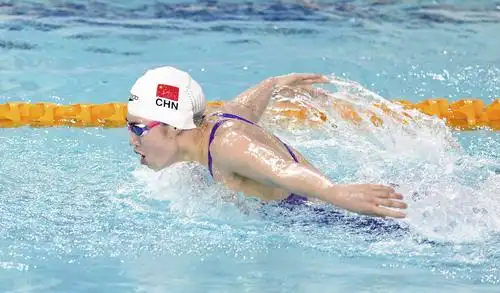 游泳——全国游泳争霸赛:张雨霏获女子200米蝶泳冠军