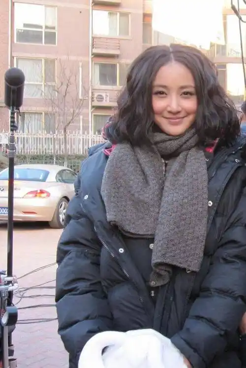 大帅哥袁弘,娶了离过婚的张歆艺,结婚4年,两人依旧恩爱如初