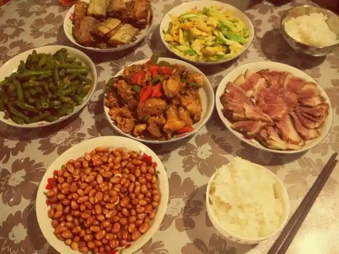 其它 瞧这一家人(一) 写美篇     我嘛,吃饭时像一只小水牛.