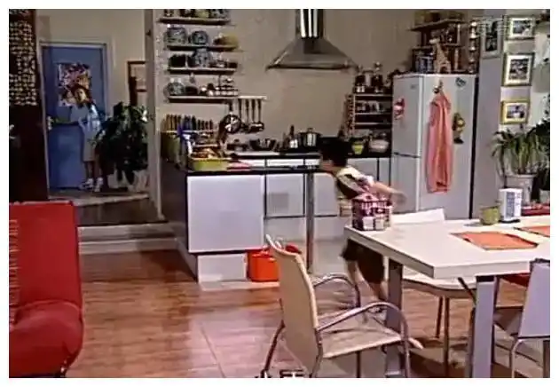 《家有儿女》真的是在小区拍摄的吗?看完拍摄地后,网友恍然大悟