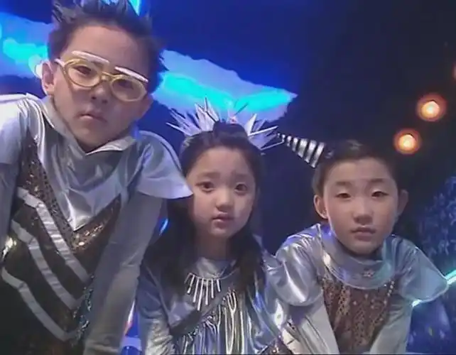 快乐星球播出18年丁凯乐结婚多面体成学霸她嫁给了包总