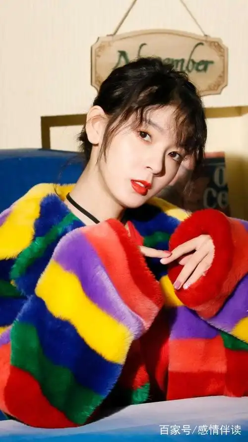 长相甜美可爱的小萝莉女演员陈瑶