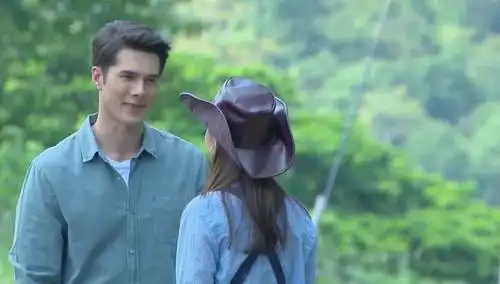 播放节目简介霸道新娘导演:塔纳珀恩·庞迪主演:皮查雅·瓦塔那蒙迪里