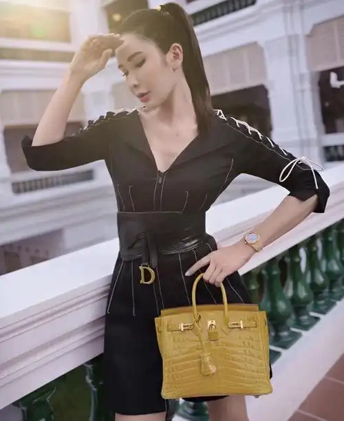 新加坡名媛蔡欣颖jamiechuains世界上拥有最多hermès铂金包的女人