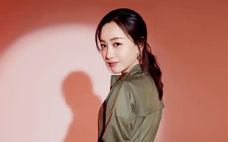 杨蓉性感迷人写真图片桌面壁纸