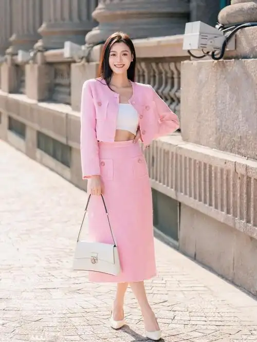 更是要拍和风景美美的人像照啦,那么问题来了,好看的全身照应该怎么拍