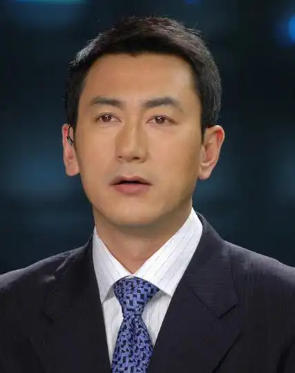 央视主持人鲁健网上爆粗口