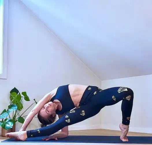 40岁的女人:李冰冰 时尚身材和真实年龄不搭界 究竟有何秘诀?