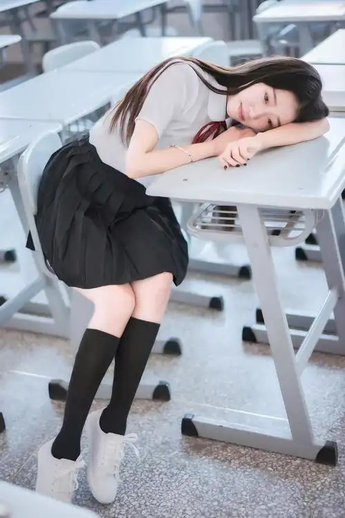 搞笑段子:妻子问丈夫为啥最近花费大了,丈夫说他最近得了一种病