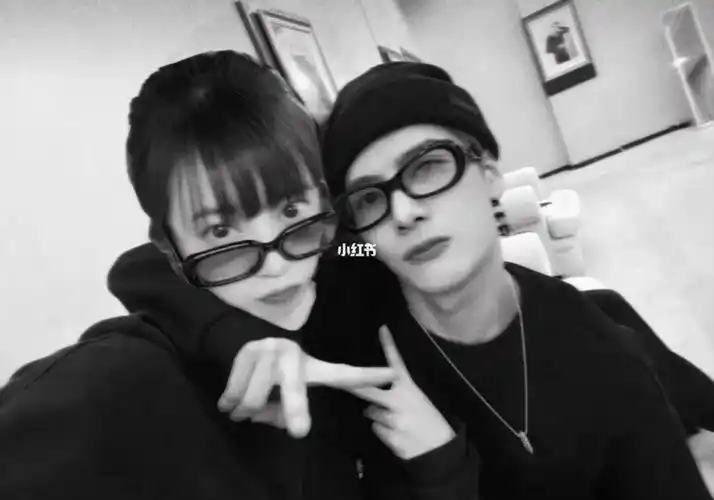 heybro王嘉尔p图合照