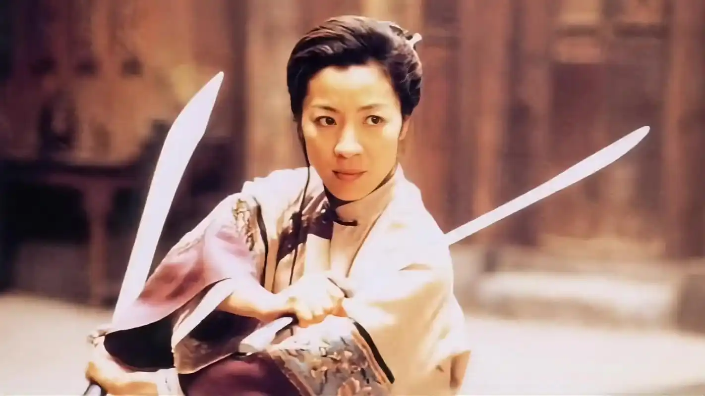 杨紫琼从弱不禁风的花瓶,蜕变成精通十八般武艺的功夫女皇