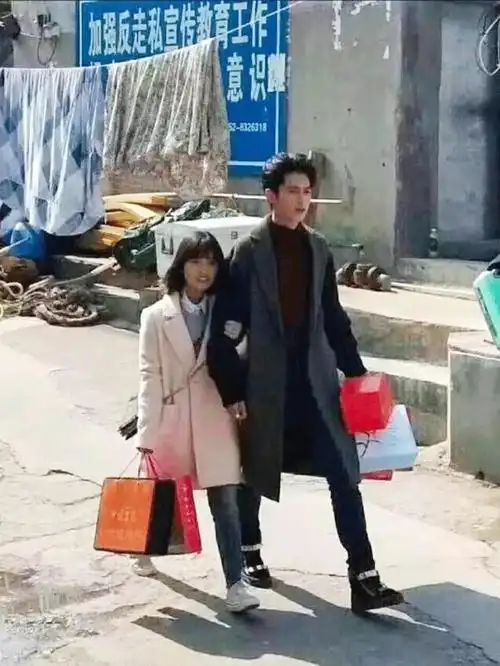 160的沈月和178的何穗穿同一条裙子网友土肥圆杉菜原来这么仙