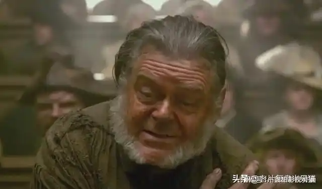 等到杰克抢到了皇家海军的拦截者号,吉布斯则成为了船上的大幅,后面便