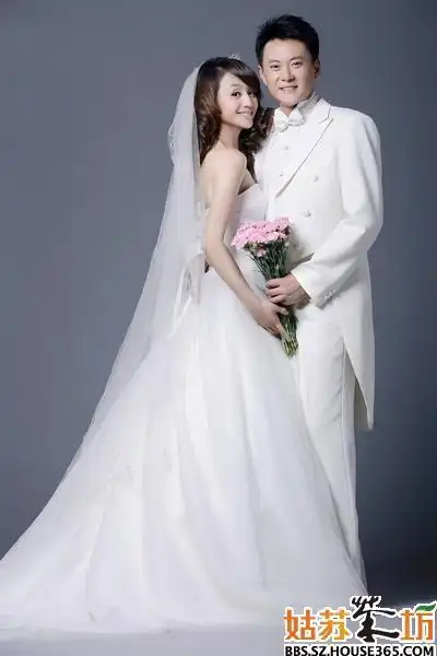 吴京谢楠新年领证晒结婚照 自称"照的最好看"