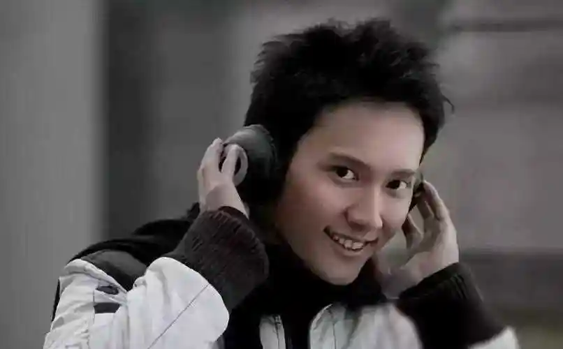 "和平分手大师"冯绍峰婚变始末_赵丽颖_故事_成为了