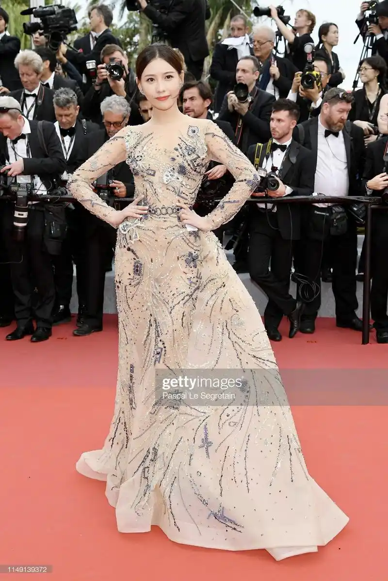 2019戛纳红毯女星造型大盘点 李宇春关晓彤施予斐景甜巩俐