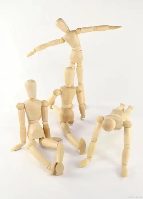 竹节人是一种传统的手工玩具,制作过程需要耐心和细心.