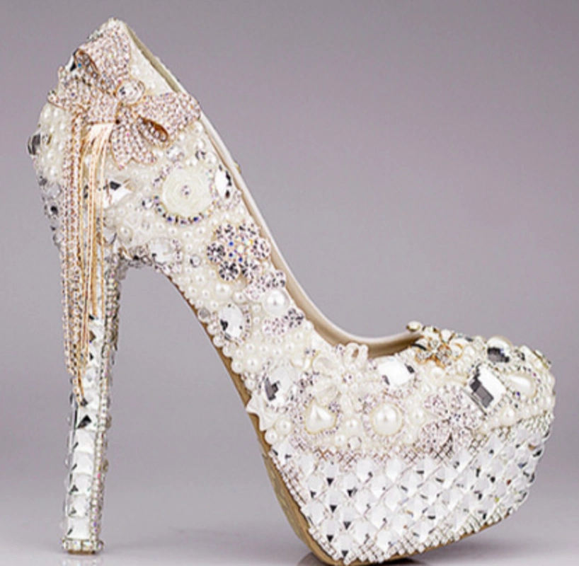 盘点十二星座专属水晶鞋:每一款都光彩夺目,水瓶高贵,你的呢?