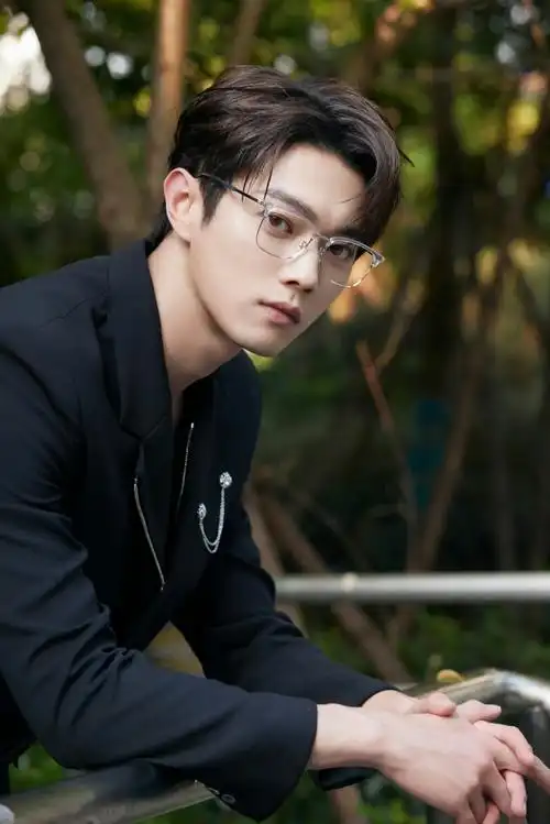 许凯当选杭州亚运会火炬手