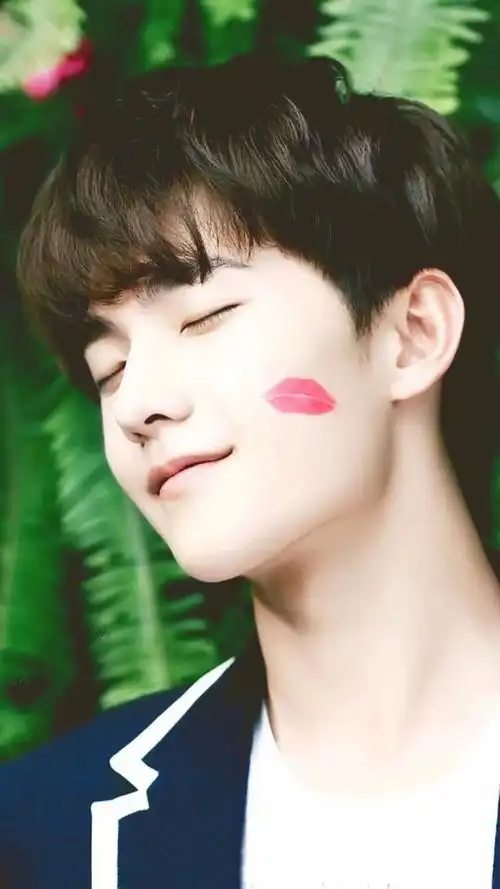 杨洋>高清壁纸~-厚源智轩网络科技下载